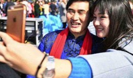 大衣哥被儿媳爆料视频,揭秘家庭矛盾背后的真相