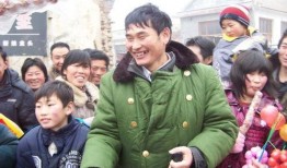 大衣哥被儿媳爆料视频,揭秘家庭矛盾背后的真相