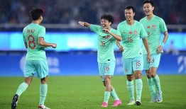 爆料韩国国足球员视频,揭秘球场背后真相